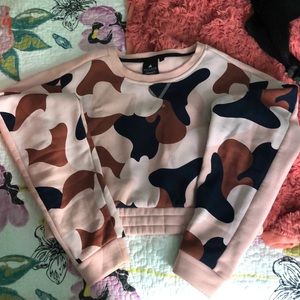 Camo Crop sweatshirt